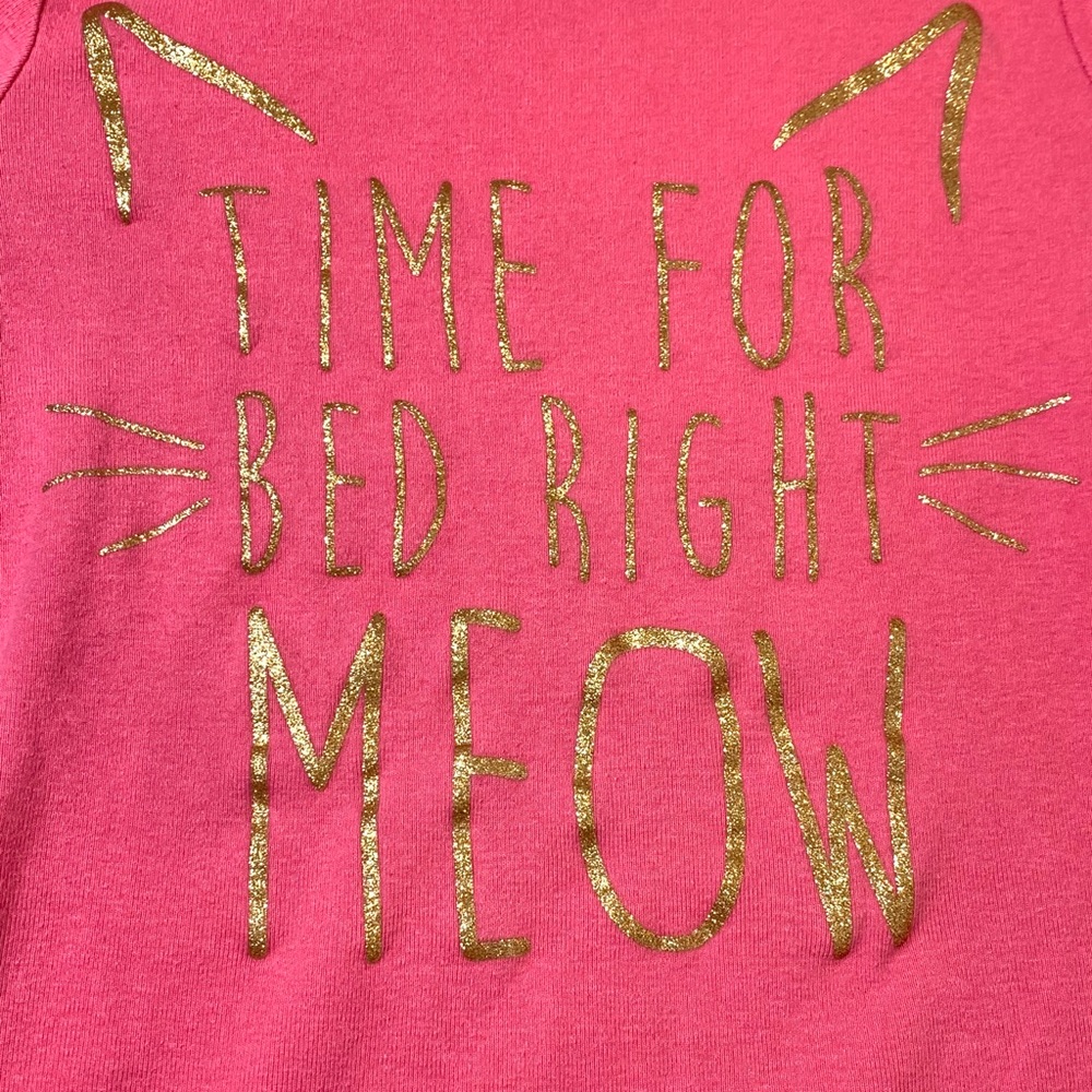 Girls size 7/8 pink pajama set short sleeve and pants Time for bed right meow